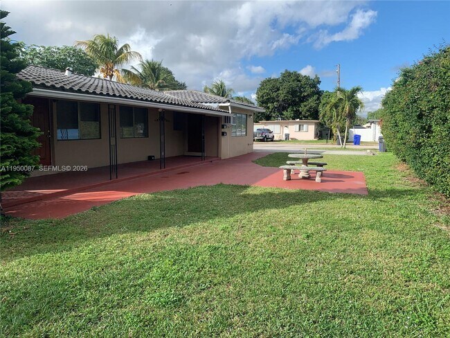 Building Photo - 5616 Arthur St