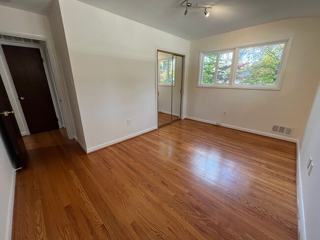 Building Photo - 8308 Whitman Dr