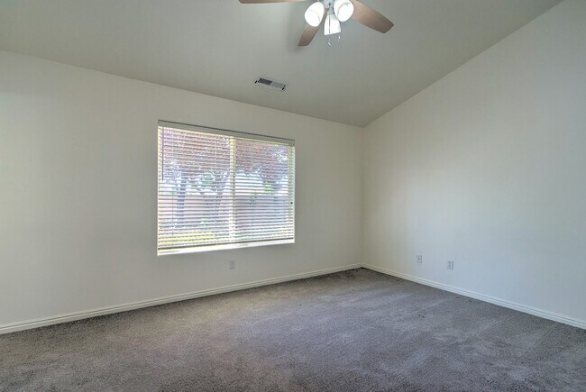 Building Photo - Home in Green Springs Golf Course Communit...