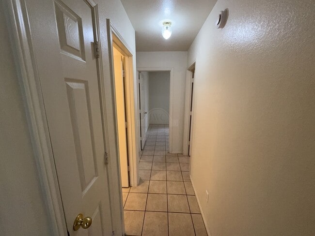 Building Photo - 1604 Grey Fox Trail