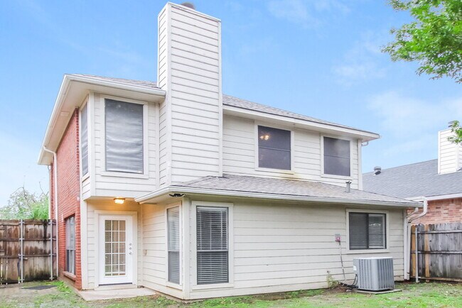 Building Photo - 1345 Jasmine Dr