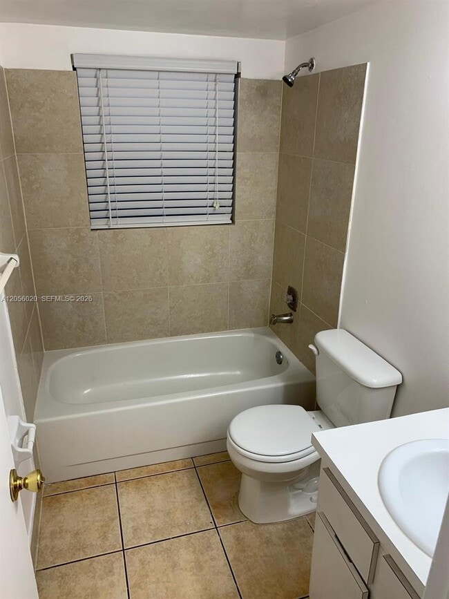 Building Photo - 3212 Coral Ridge Dr