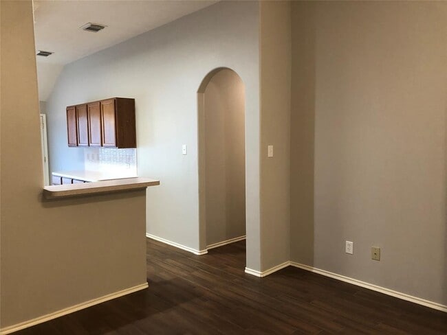 Building Photo - 4310 Sorsby Dr