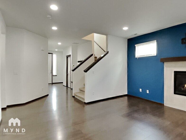 Building Photo - 2753 S 124th Ln
