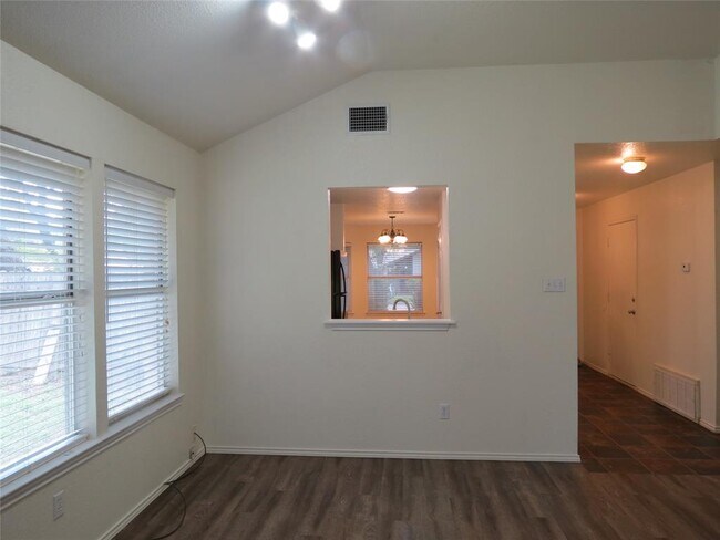 Building Photo - 1503 Serene Oaks Dr