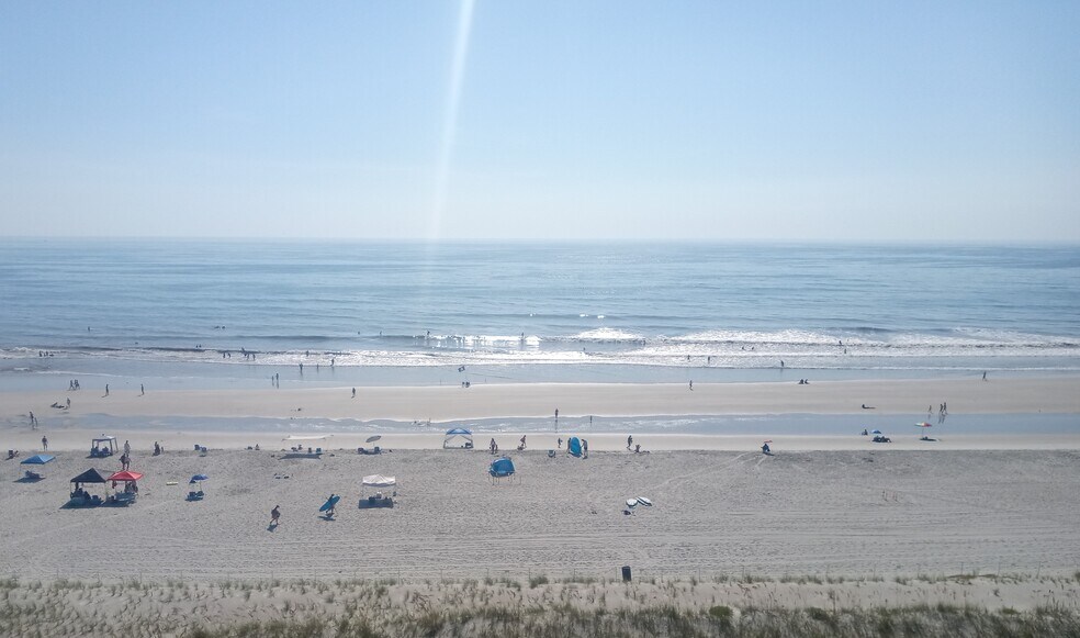 Building Photo - 601 1st St S