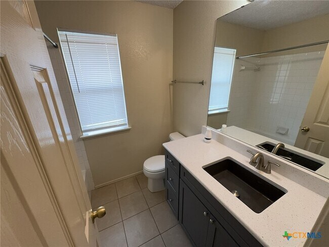 Building Photo - 4303 Fawn Dr