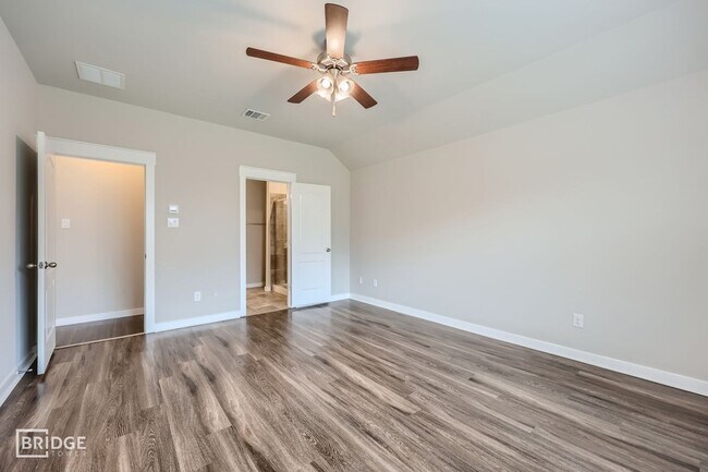 Building Photo - 6129 Fall Creek Ln