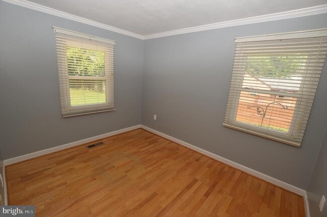 Building Photo - 2712 Bartlett Ln