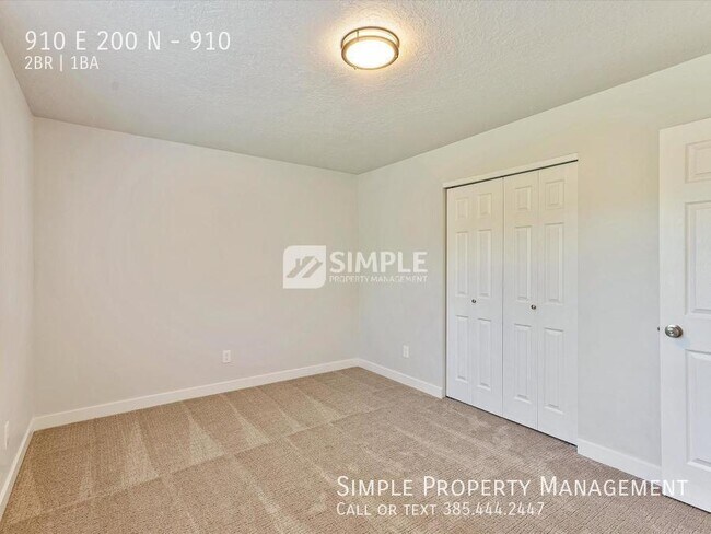 Building Photo - 910 E 200 N