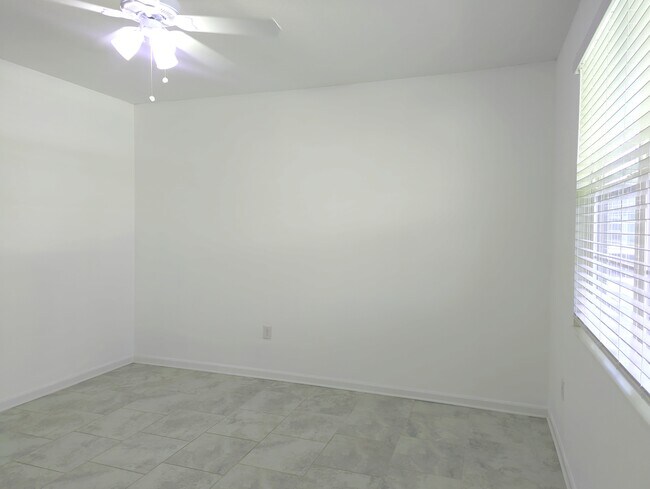 Building Photo - 4426 Blackbird St