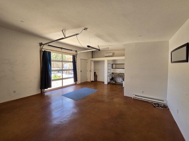 Building Photo - 2203 Vela St