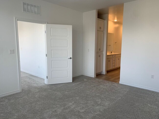 Building Photo - Stunning New Build, 1st Level, Single Level, Condo **55+ COMMUNITY**