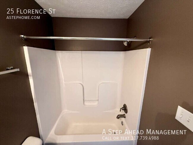 Building Photo - 25 Florence St