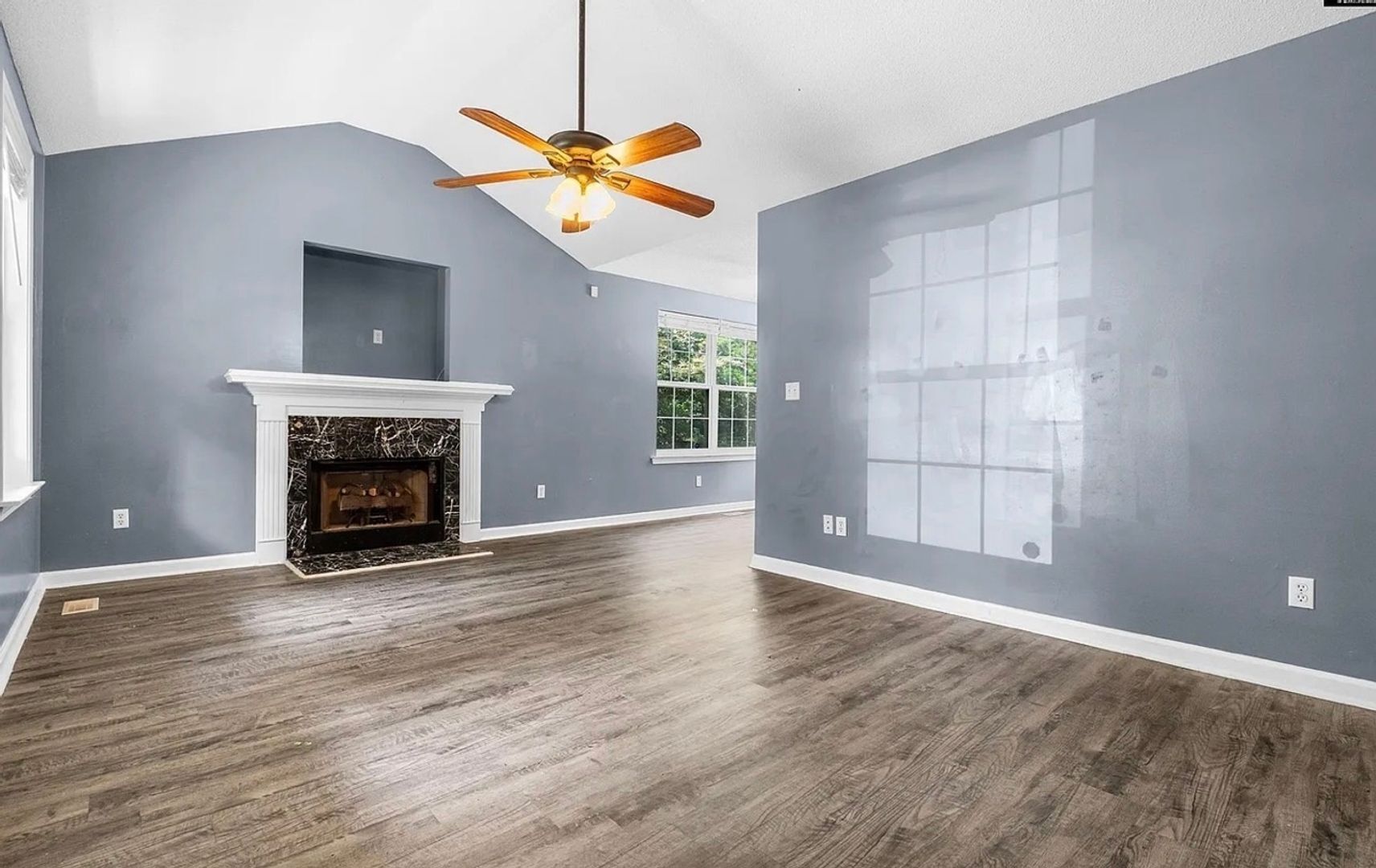 Building Photo - 4223 Woodridge Dr