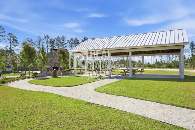 Building Photo - 729 Long Blf Rd