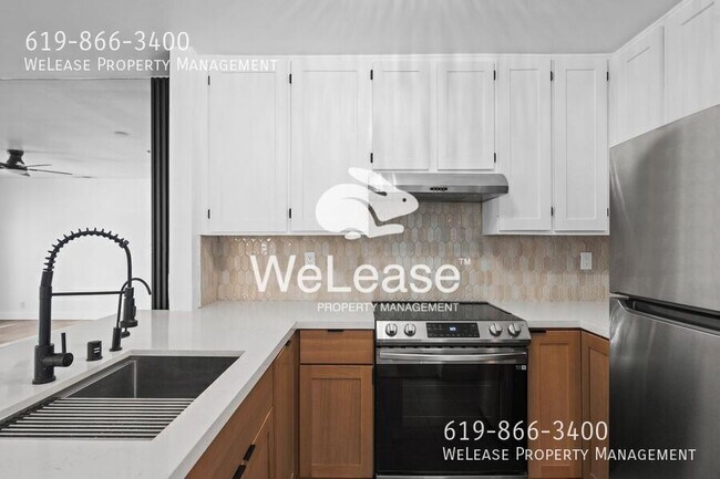 Building Photo - 5995 Dandridge Ln