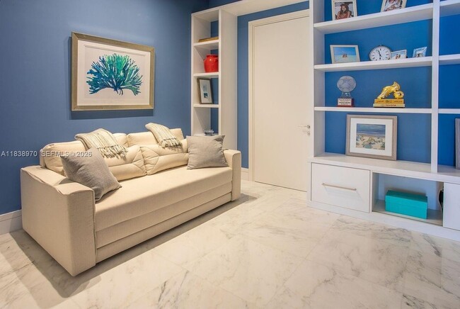 Building Photo - 17141 Collins Ave