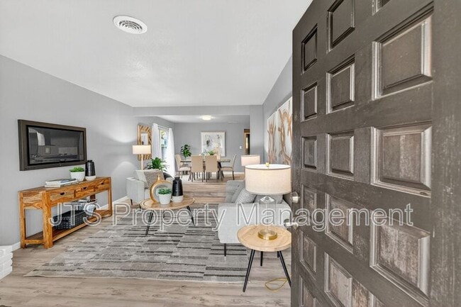 Building Photo - 6120 Westview Way