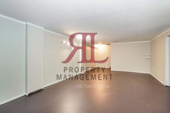 Building Photo - 4900 Haughn Rd