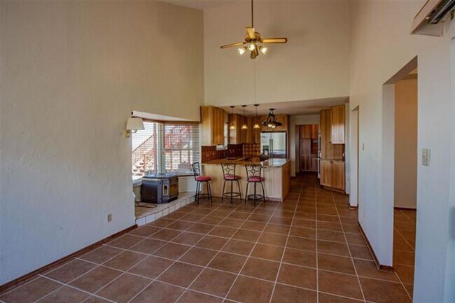 Building Photo - Home With All The Right Views!