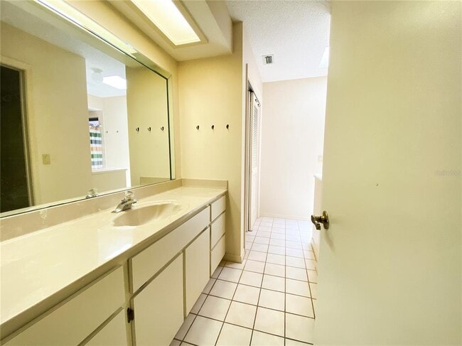 Building Photo - 8992 Hernando Way