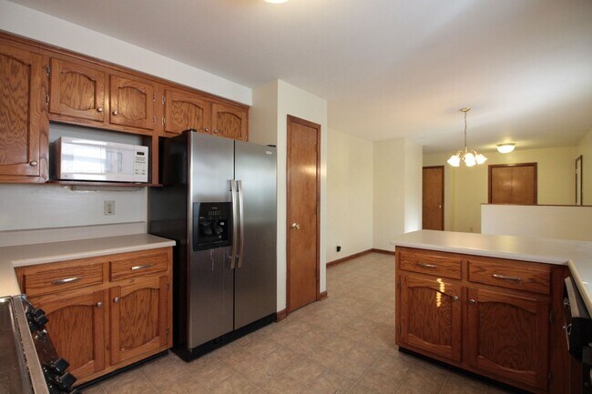 Building Photo - 205 Farmer Rd