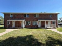 Building Photo - 5447 Benton St