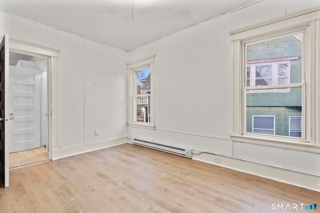 Building Photo - 77 Wall St