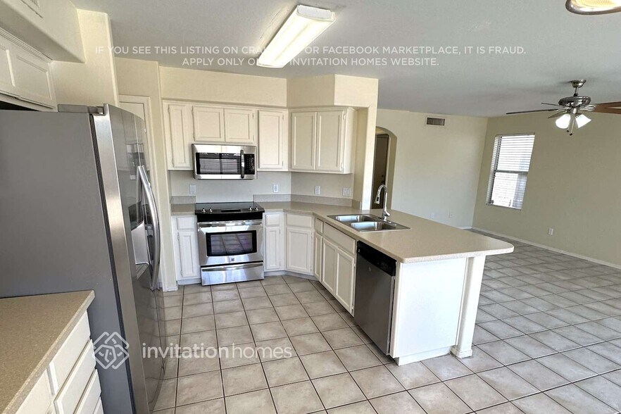 Building Photo - 18530 N 85th Ave