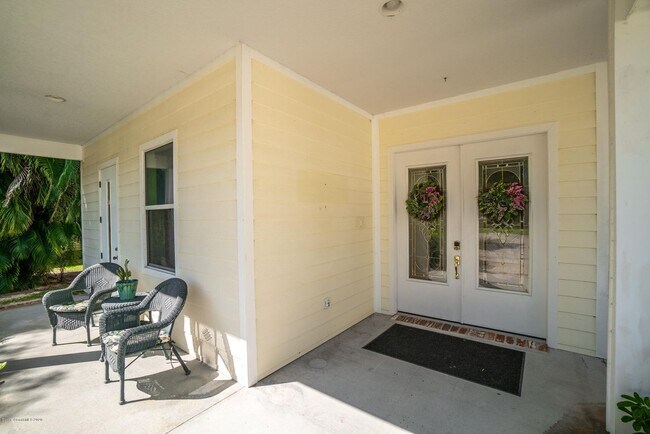 Building Photo - 845 S Tropical Trail