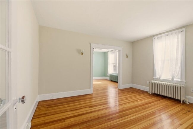 Building Photo - 7 Warner Pl