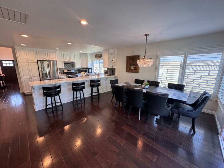 Building Photo - 11686 Mindanao St