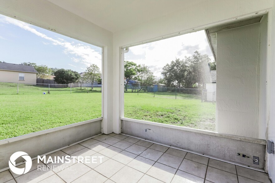 Building Photo - 2704 Champion Ridge Dr