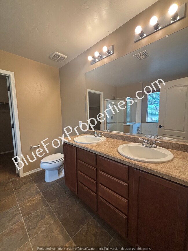 Building Photo - 6959 S Red Maids Dr
