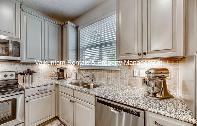 Building Photo - 180 Nelson Ln