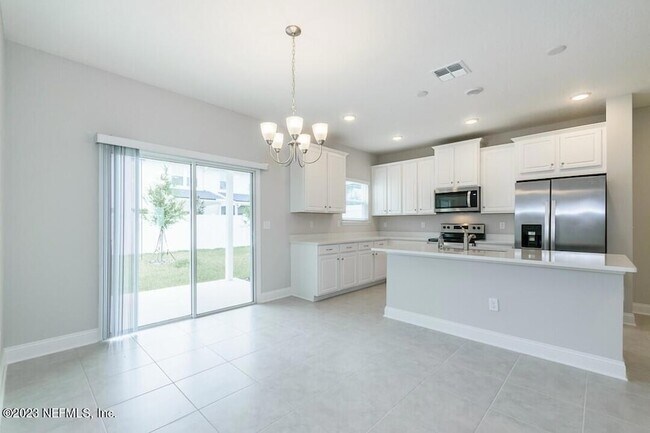 Building Photo - 13973 Sterely Ct N