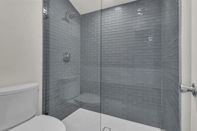 Building Photo - 33492 Valley View Ct