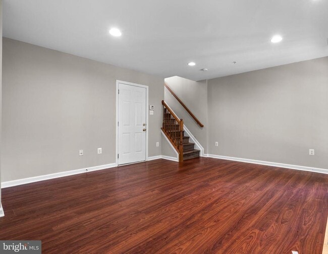 Building Photo - 7129 Water Oak Rd