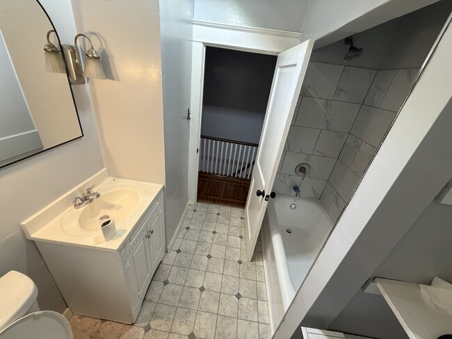 Building Photo - 1243 Magnolia Ave