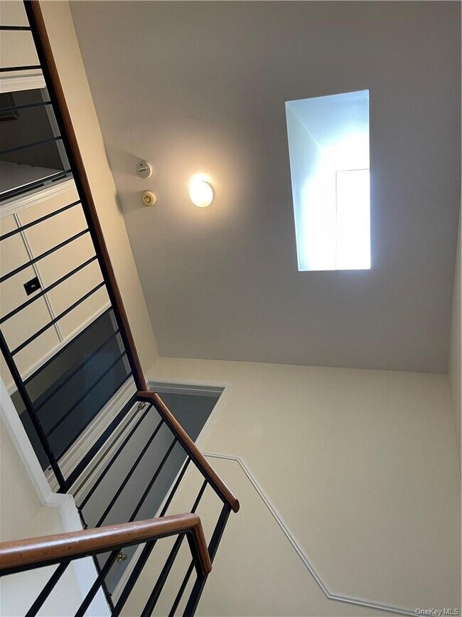 Building Photo - 100 Hillside Dr