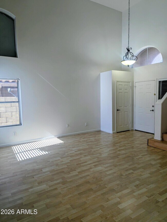 Building Photo - 1343 E Angela Dr