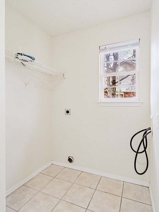 Building Photo - 2110 SE Atherton Cir