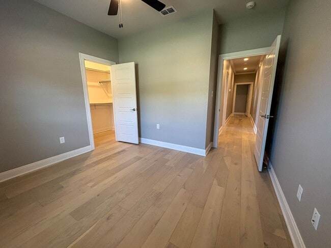 Building Photo - Available Now! Gorgeous 4 Bedroom 3 Bath i...