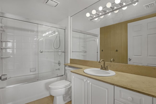 Building Photo - 651 Okeechobee Blvd