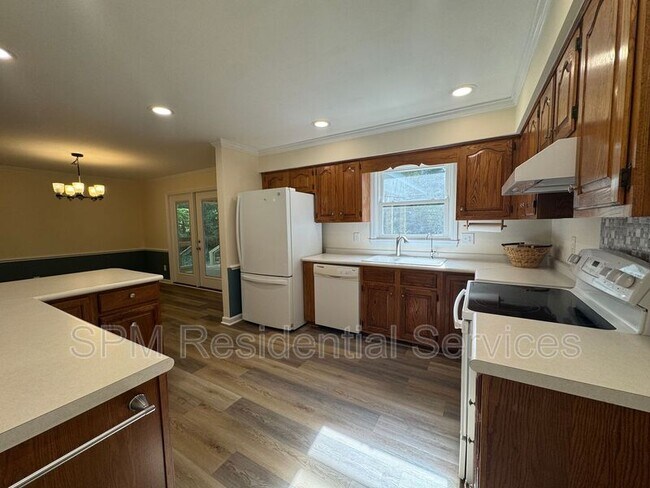 Building Photo - 542 Aquarius Dr