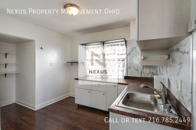 Building Photo - 4276 W 21st St