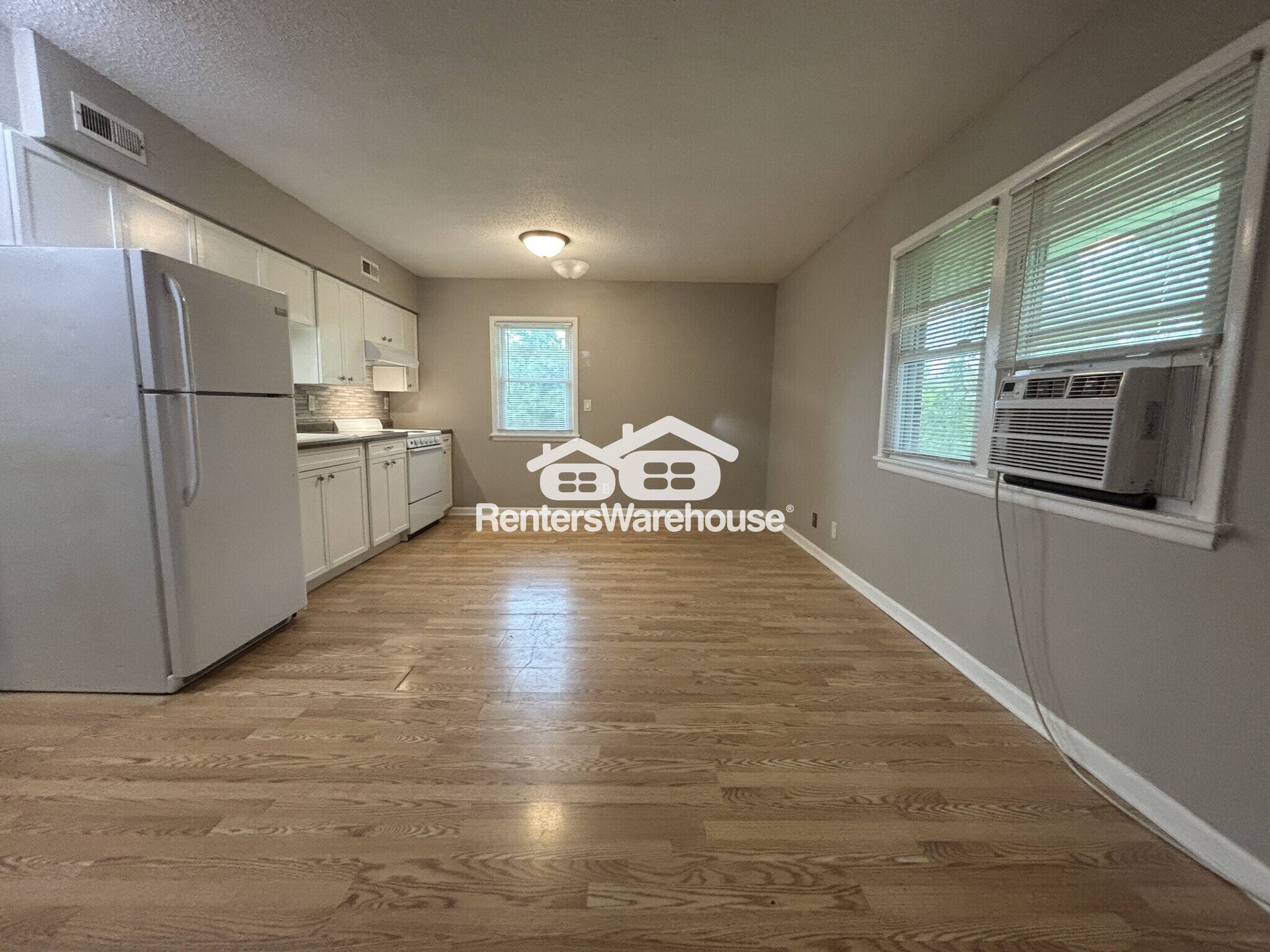 Building Photo - 229 College Ave