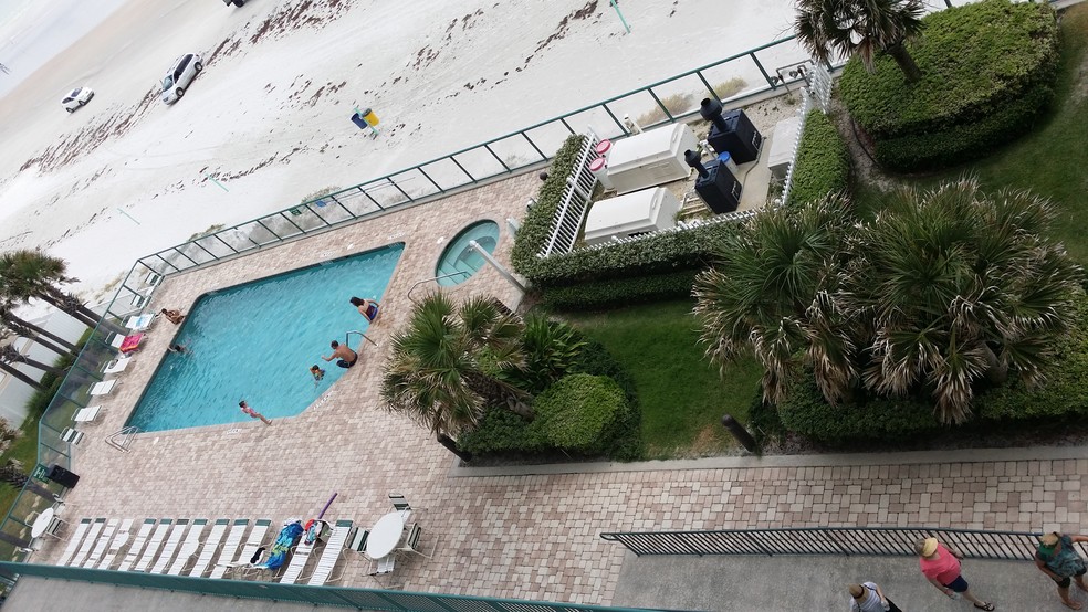 balcony 3 - 2055 S Atlantic Ave