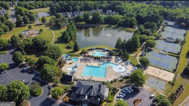 Building Photo - 3665 Moor Pointe Dr